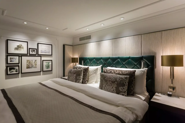 Riverside Luxury Cruises Riverside Mozart Owner's Suite Bedroom 2.png